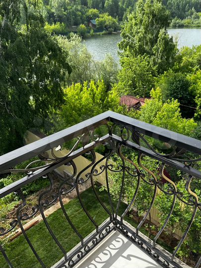 Дом 168,8 м² на участке 6,1 сот.