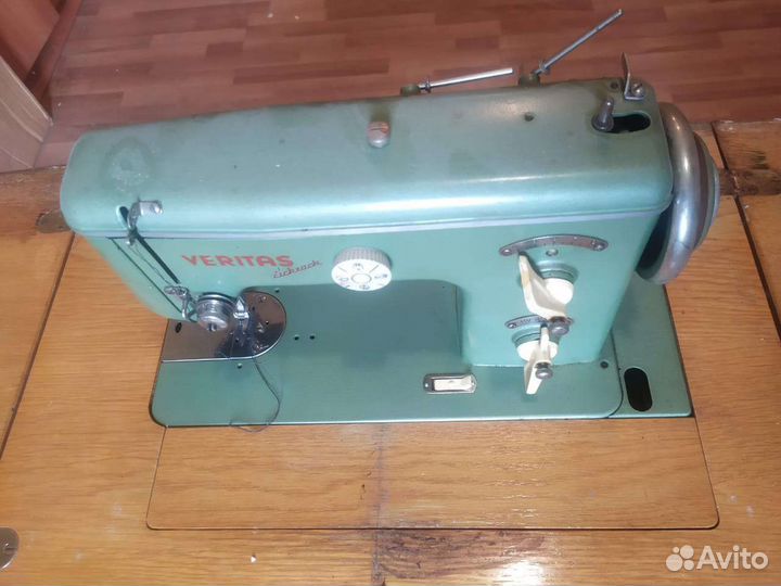 Швейная машина veritas