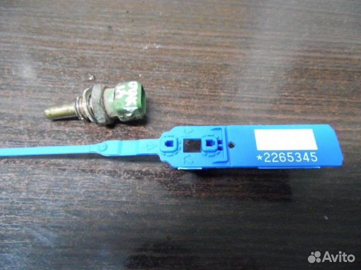 Датчик температуры охлаждающей жидкости Geely