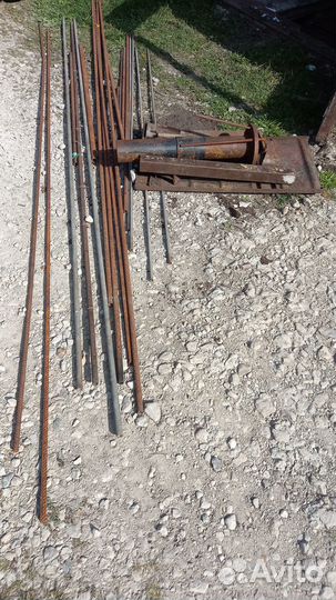 Труба металлическая и другой металл, Топор и Коса