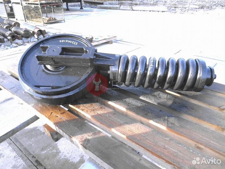 Натяжитель гусеницы Komatsu PC270LC-7