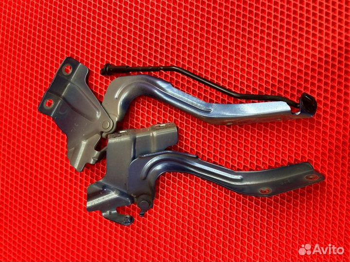 Петля капота Nissan Note HE12 HR12DE 2018