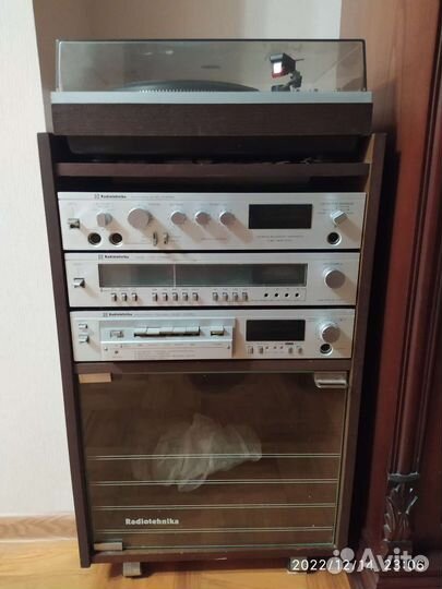 Radiotehnika техника с тумбой фирменная