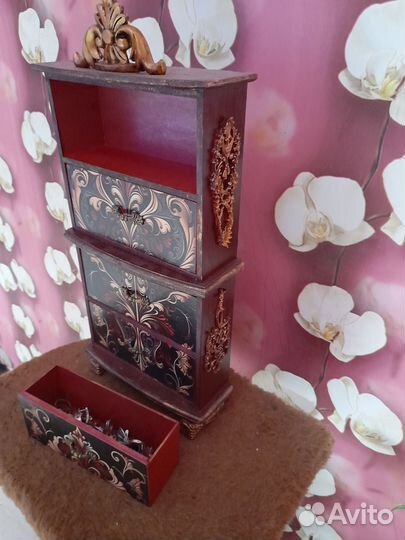 Набор комод и часы