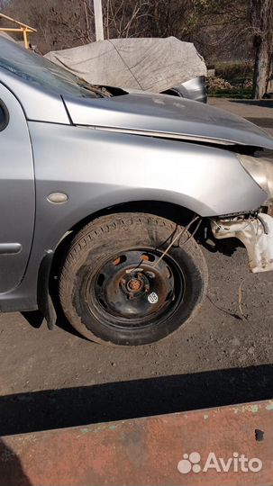 Крыло переднее правое Peugeot 307