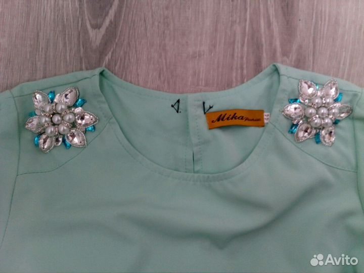 Украшаю пришивными стразами изделия