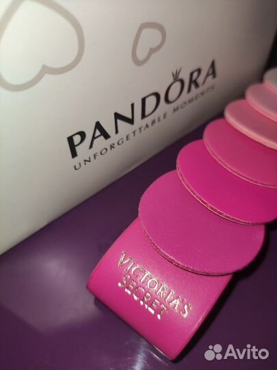 Victoria secret брелок