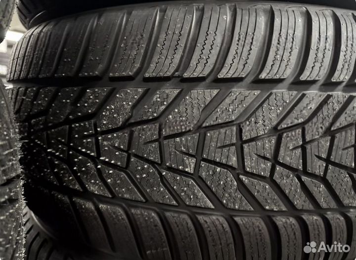 Hankook Winter I'Cept Evo 3 W330A 285/40 R21 109