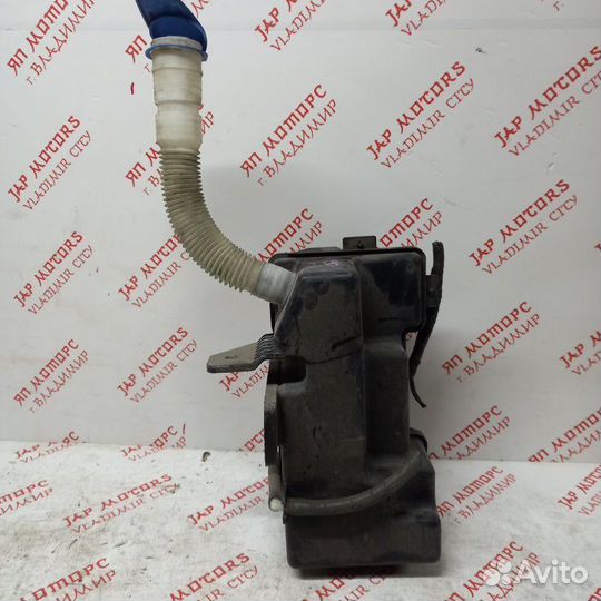 Бачок стеклоомывателя Volkswagen Tiguan cawa 2010