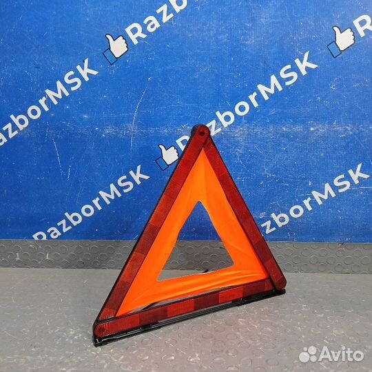 Знак аварийной остановки Renault Duster 2