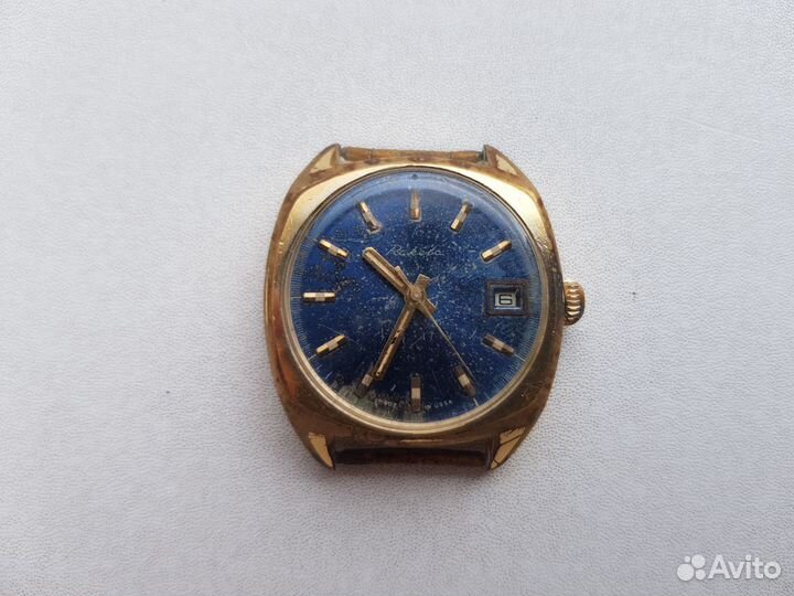 Наручные позолоченные часы СССР 