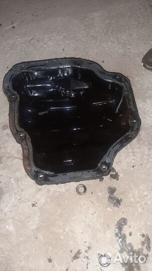 Поддон двигателя на Ниссан,двигатель HR16