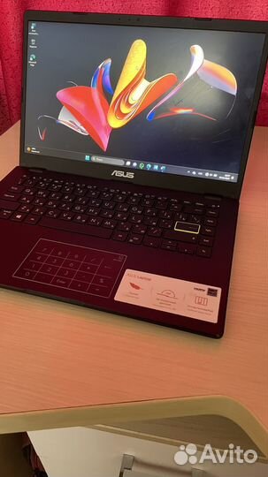 Ноутбук asus