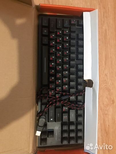 Игровая клавиатура с подсветкой