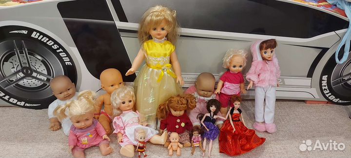Продам куклы, катер,конструктор