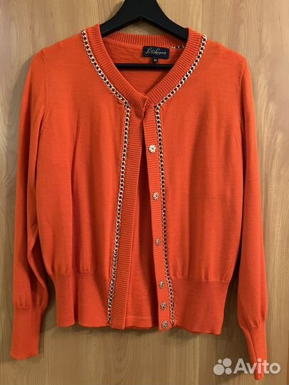 Кофта женская размера M