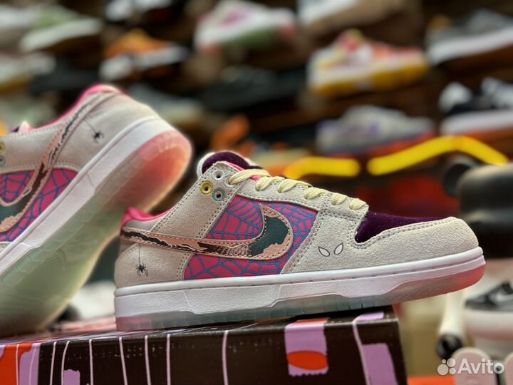 Кроссовки nike sb dunk человек паук цветные