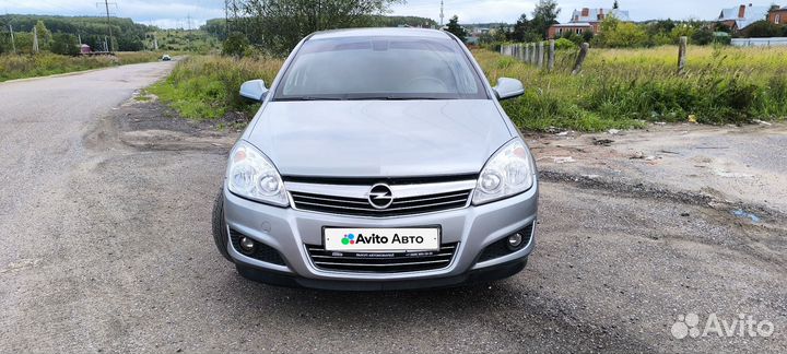 Opel Astra 1.6 МТ, 2011, 166 000 км