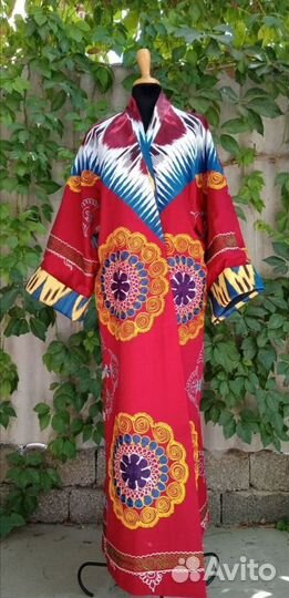 Узбекский халат из сюзане и иката. Узбекский чапан