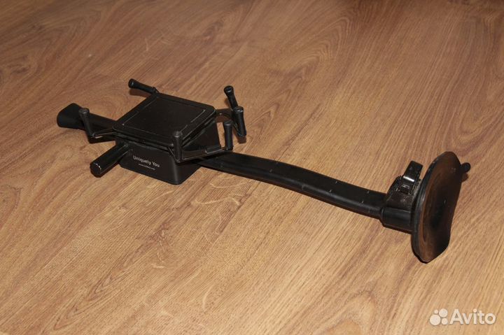 Автомобильный держатель планшета Luxa2