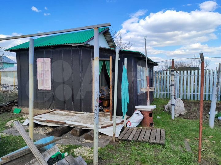 Дача 10 м² на участке 9 сот.