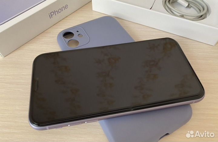 iPhone 11, 64 ГБ