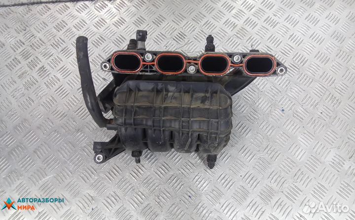 Коллектор впускной Toyota Auris 2007