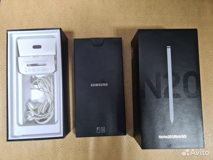 Смартфон Samsung Galaxy Note 20 Ultra 5G 12/256 гб