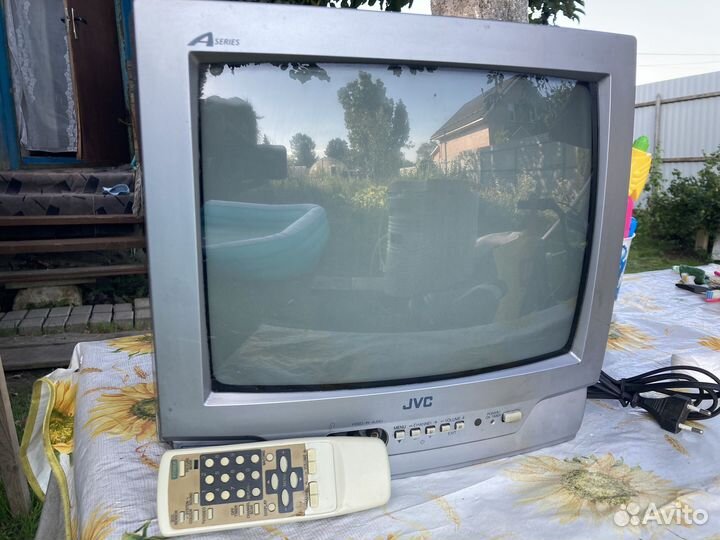 Телевизор JVC AV-14A3