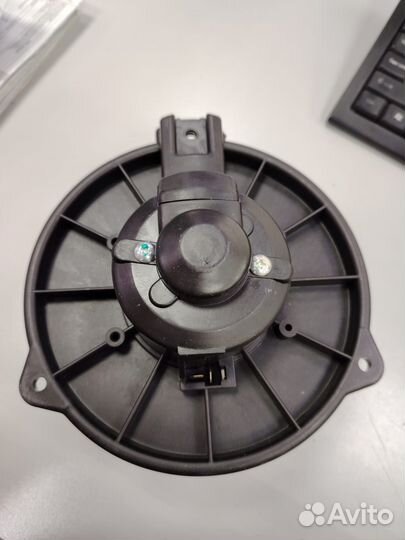 Двигатель отопителя deko ZZE12#, premio,mark2 #X90