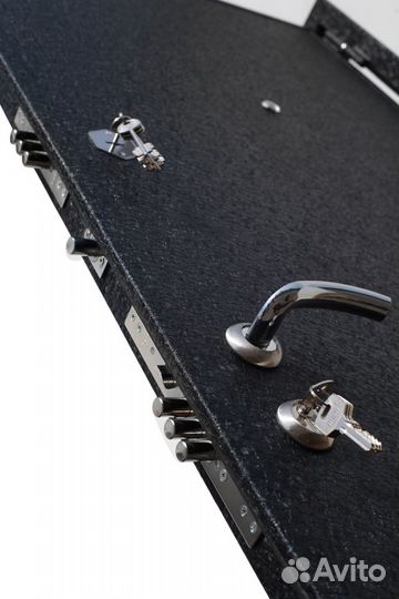 Дверь входная металлическая