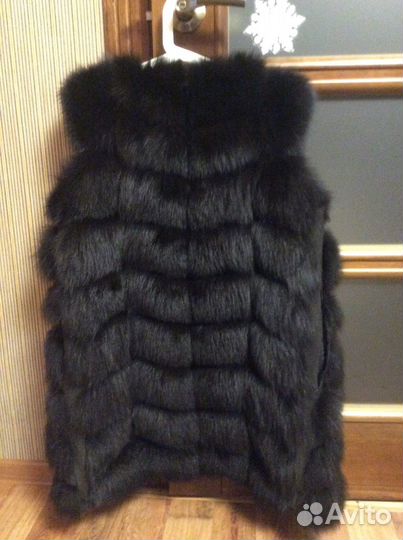 Меховая жилетка