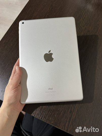 Планшет apple iPad 8
