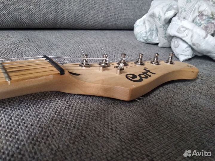 Электрогитара