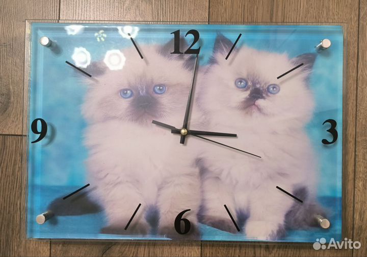 Настенные часы с кошками