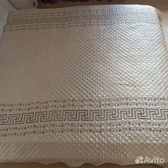 Покрывало 2,40х2,55+наволочки
