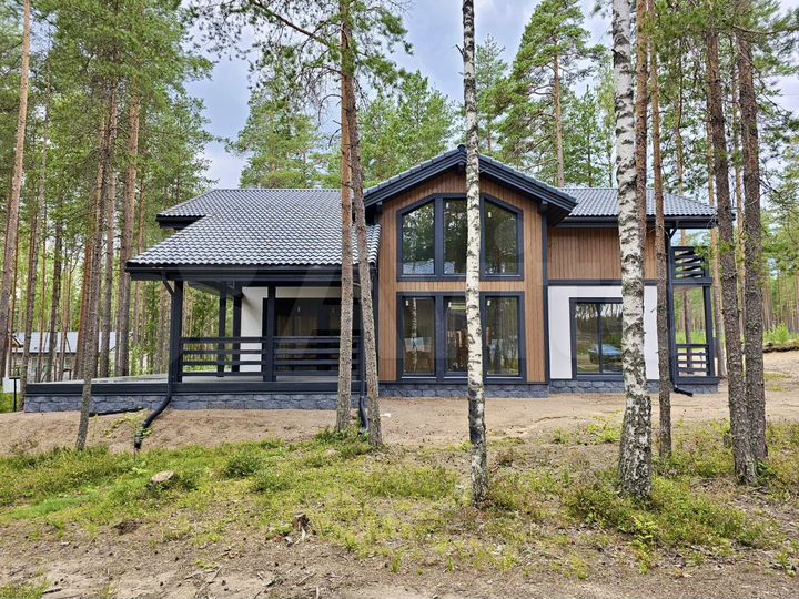 Дом 257 м² на участке 12,5 сот.