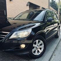 Volkswagen Tiguan 2.0 AT, 2009, 273 000 км, с пробегом, цена 1 125 000 руб.