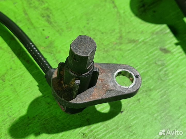 Датчик ABS передний Nissan Almera Classic (B10)