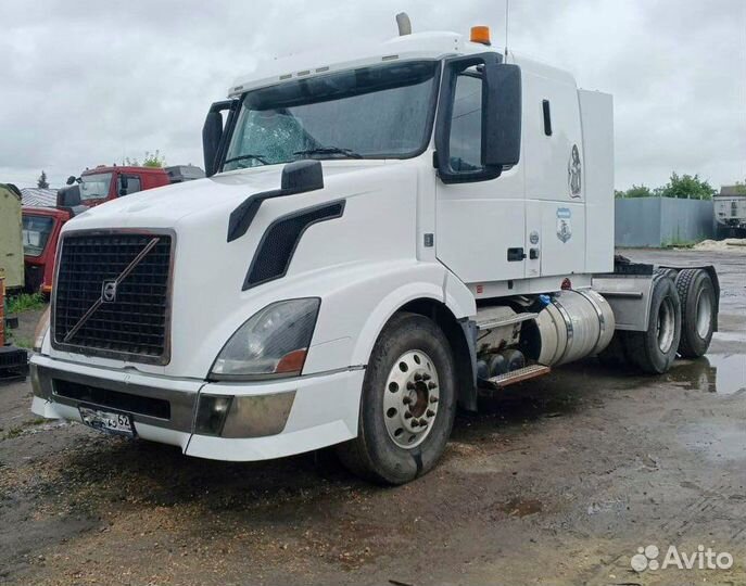 Volvo VNL 64T, 2011