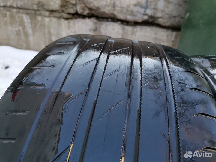 Nokian Tyres Hakka Black 235/45 R18 98