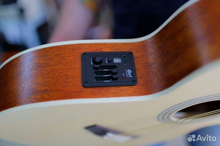 Электроакустическая гитара Cort SFX-ME-OP SFX