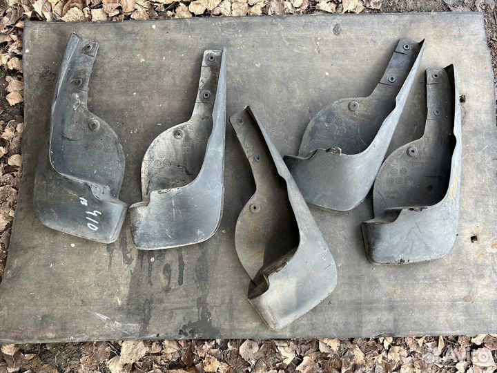 Infiniti fx35 fx45 брызговик передний