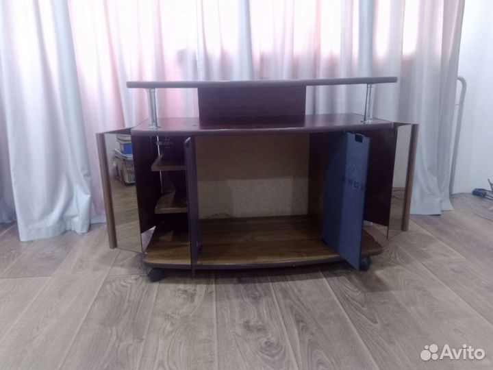 Тумба под телевизор