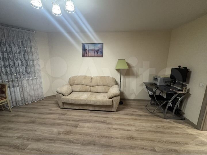 2-к. квартира, 60 м², 7/17 эт.