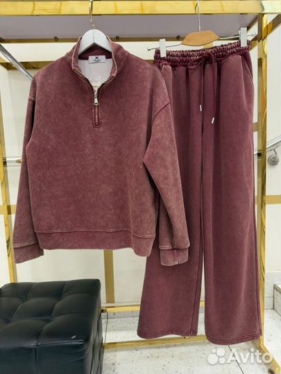 Спортивный костюм женский