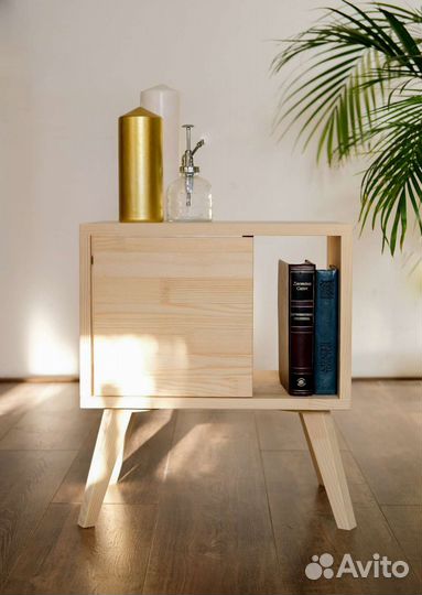Тумба прикроватная из массива