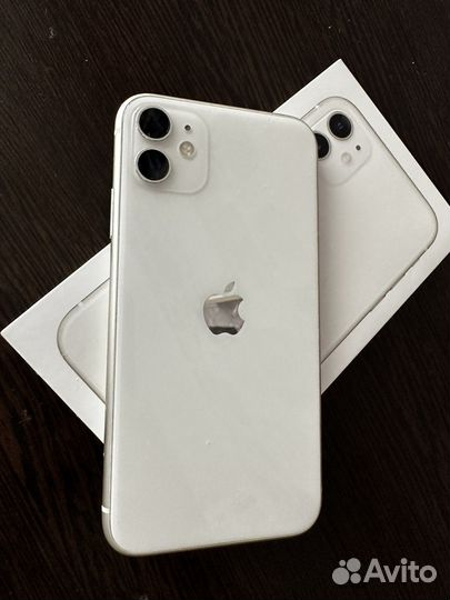 Телефон iPhone 11