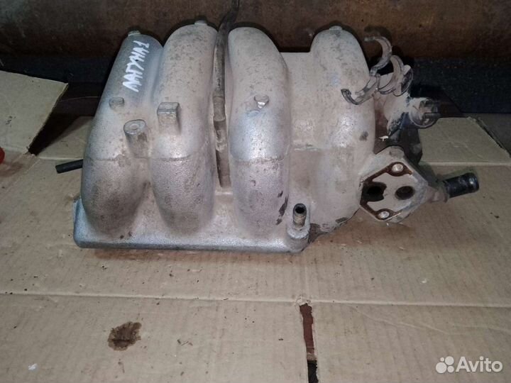 Коллектор впускной Renault Laguna 1