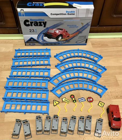 Автотрек «Сумасшедшие гонки» работает от батареек